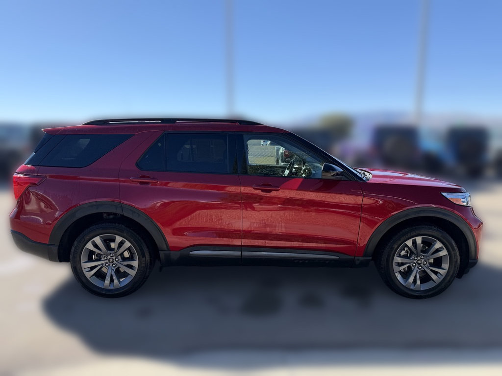 Used 2022 Ford Explorer XLT w/ Equipment Group 202A AWD/4WD image 5