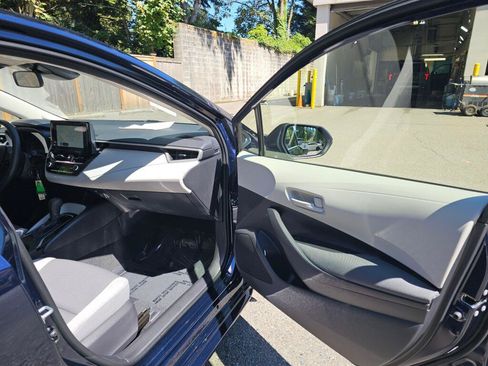 Used 2026 Toyota Corolla LE FWD image 12