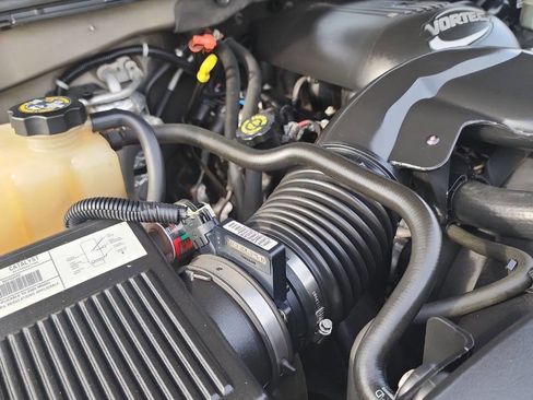 Used 2002 Chevrolet Tahoe Z71 image 5