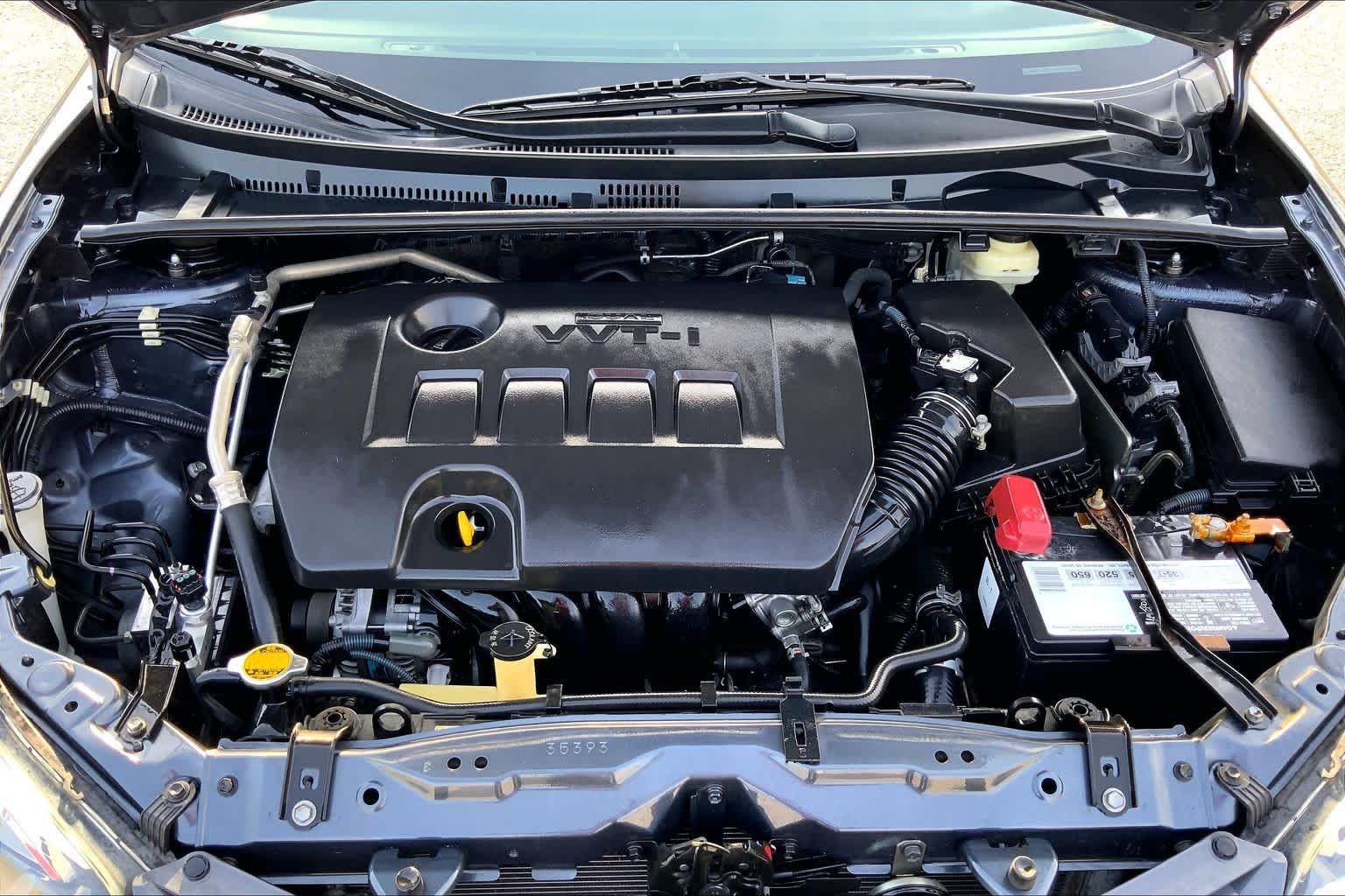 Used 2015 Toyota Corolla LE FWD image 31