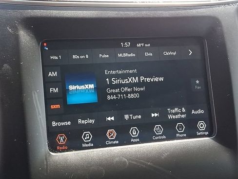 Used 2019 Jeep Cherokee Latitude Plus AWD/4WD image 15