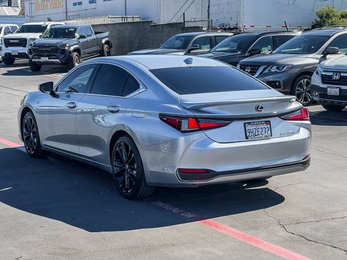 Used 2024 Lexus ES 300h F Sport w/ Accessory Package (Z1) image 2