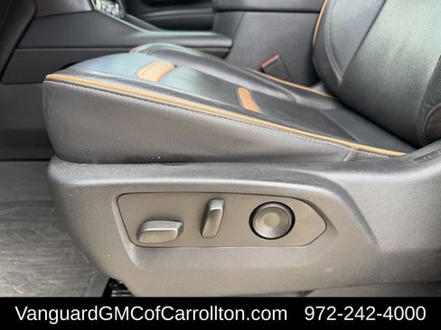 Used 2022 GMC Yukon XL AT4 AWD/4WD image 32