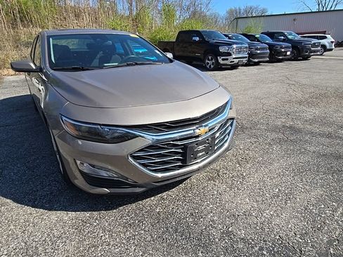 Used 2024 Chevrolet Malibu LT image 11