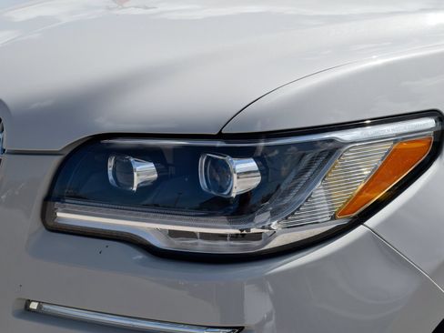 Used 2023 Lincoln Navigator Reserve RWD image 25