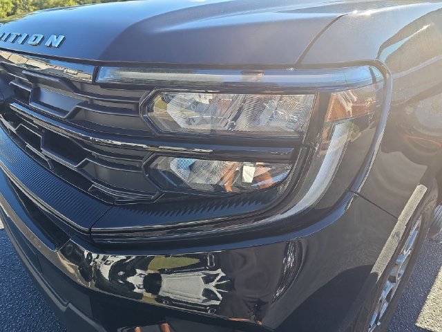Used 2025 Ford Expedition Max Active AWD/4WD image 36