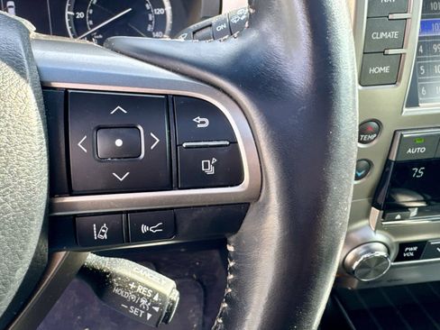 Used 2021 Lexus GX 460 Premium w/ Premium Package image 21