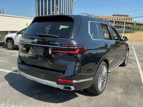 Used 2024 BMW X7 xDrive40i w/ Premium Package AWD/4WD image 5