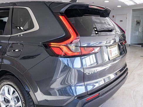 Used 2025 Honda CR-V LX image 15