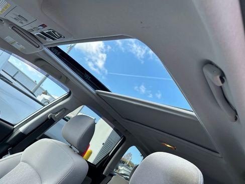 Used 2018 Subaru Forester 2.5i Premium image 16