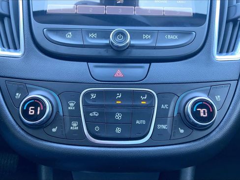 Used 2018 Chevrolet Malibu Premier w/ Premier Sun and Wheel Package image 35