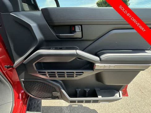Used 2025 Toyota 4Runner TRD Off-Road Premium AWD/4WD image 22