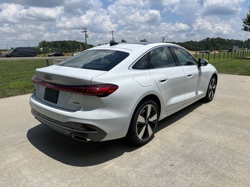 Used 2025 Audi A5 2.0T Premium Plus w/ Premium Plus image 9