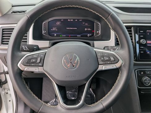 Certified 2023 Volkswagen Atlas SE w/ Panoramic Sunroof Package AWD/4WD image 30