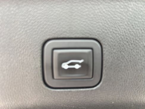 Used 2023 Cadillac Escalade V image 19