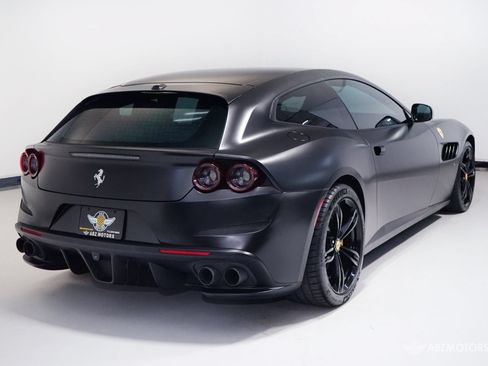 Used 2018 Ferrari GTC4Lusso AWD/4WD image 6