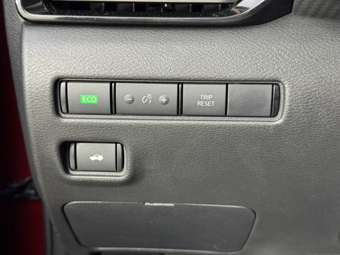 Used 2022 Nissan Sentra SV w/ SV Premium Package image 17