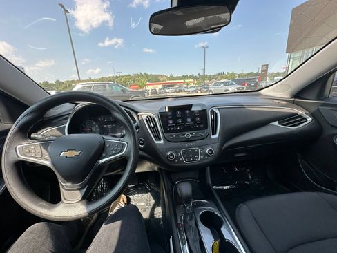 Used 2023 Chevrolet Malibu LT FWD image 42