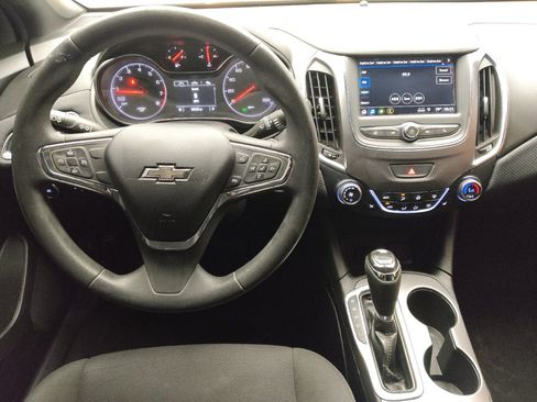 Used 2019 Chevrolet Cruze LT w/ Convenience Package FWD image 22