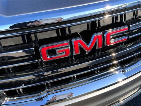 Used 2022 GMC Yukon SLT w/ SLT Premium Package image 30