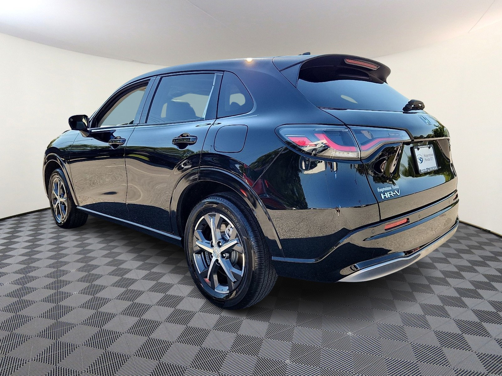 Used 2025 Honda HR-V EX-L image 4