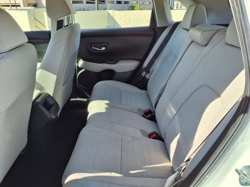 Used 2023 Honda HR-V LX image 9