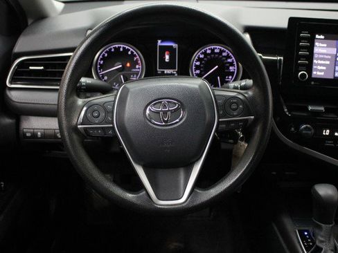 Used 2022 Toyota Camry LE image 25