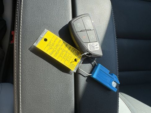 Used 2025 Buick Envision Sport Touring image 20