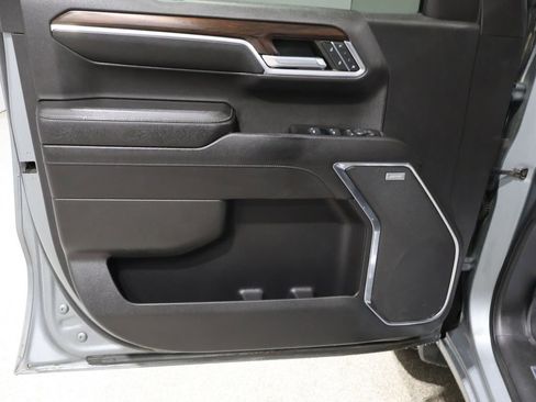 Used 2023 GMC Sierra 1500 SLT w/ SLT Convenience Package image 13