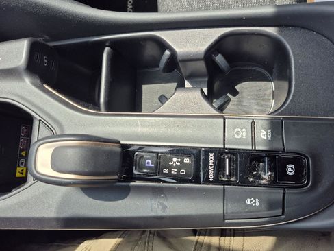 Used 2023 Toyota Crown AWD/4WD image 6