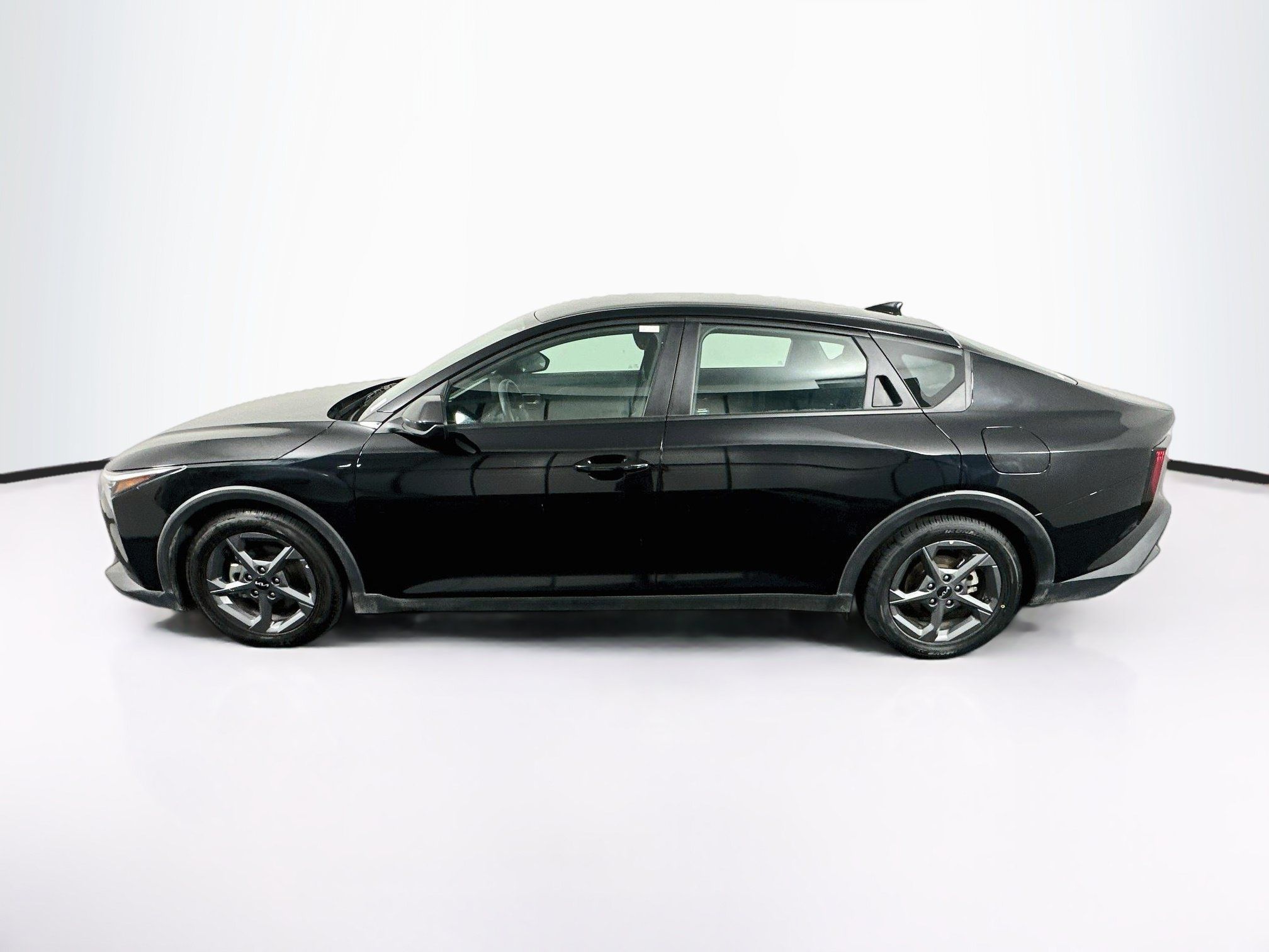 Used 2025 Kia K4 FWD image 4