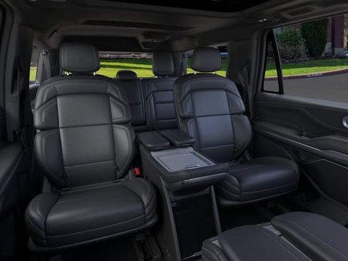 New 2026 Lincoln Navigator L Reserve w/ Jet Appearance Package AWD/4WD image 11