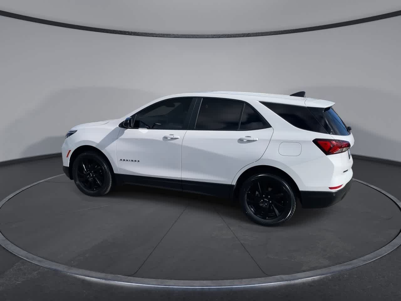 Used 2023 Chevrolet Equinox LS w/ LS Convenience Package AWD/4WD image 7