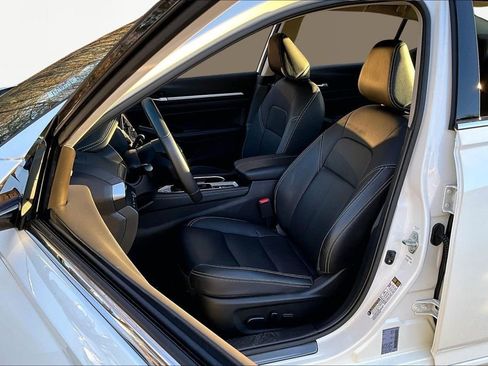 Used 2024 Nissan Altima 2.5 SL image 18