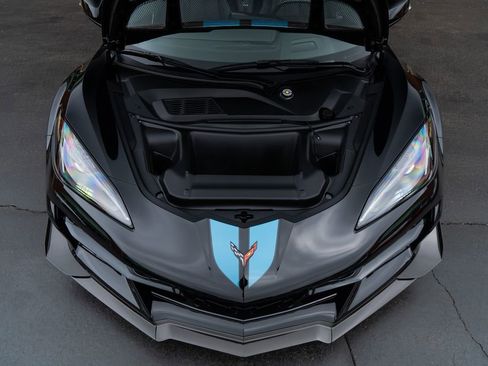 Used 2026 Chevrolet Corvette ZR1 w/ ZR1 Carbon Fiber Aero Package RWD image 32