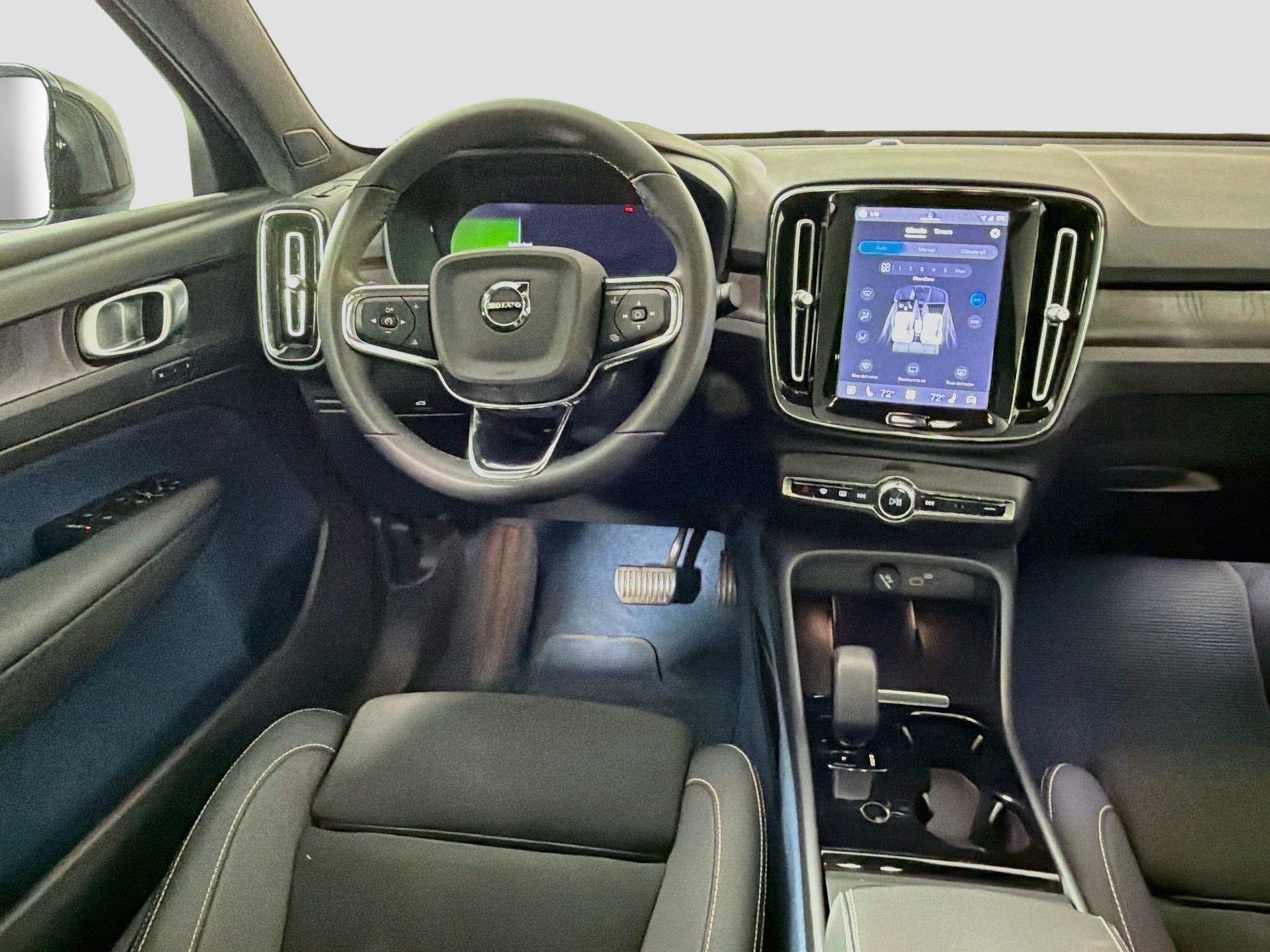 Certified 2023 Volvo C40 P8 Recharge Plus AWD/4WD image 24