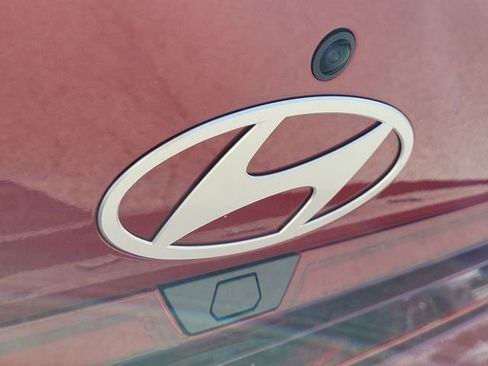 Used 2025 Hyundai Elantra Sport image 8