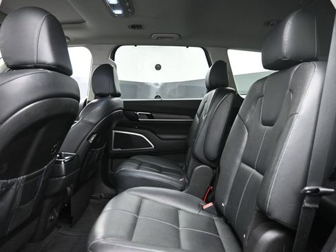 Used 2022 Kia Telluride EX w/ EX Premium Package AWD/4WD image 14