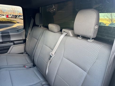 Used 2015 Ford F150 XLT image 19
