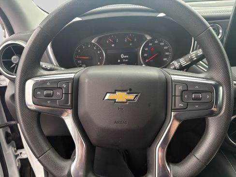 Used 2024 Chevrolet Blazer LT w/ Convenience Package FWD image 11