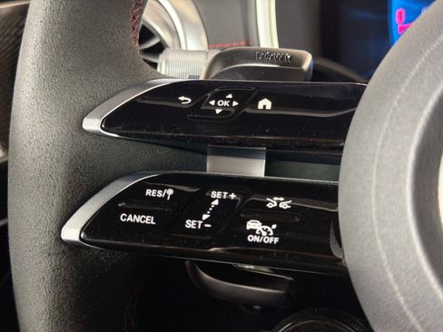 Used 2025 Mercedes-Benz SL 63 AMG 4MATIC image 34