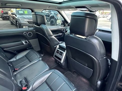 Used 2020 Land Rover Range Rover Sport HSE image 25