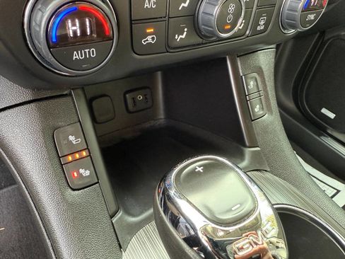 Used 2019 GMC Acadia SLT w/ LPO, Cargo Package image 19