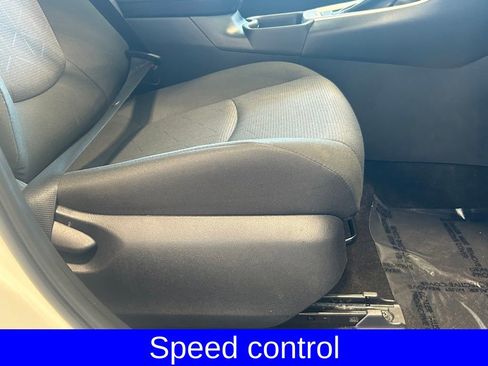 Used 2025 Toyota RAV4 XLE image 23