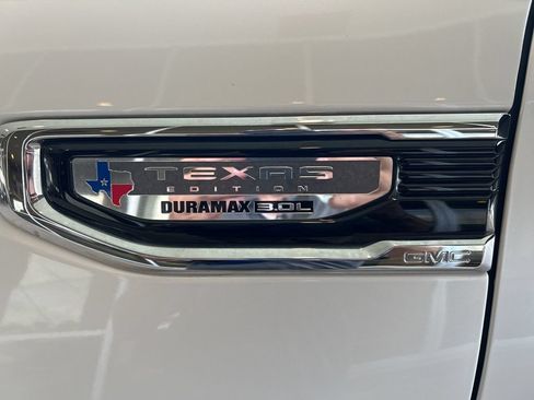 Used 2022 GMC Sierra 1500 SLT AWD/4WD image 27