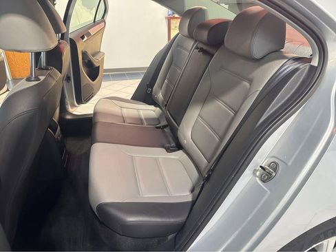Used 2013 Volkswagen Jetta SE image 30