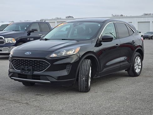 Used 2021 Ford Escape SE w/ Cold Weather Package image 3