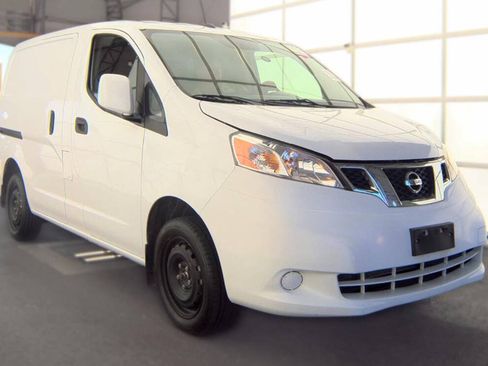 Used 2019 Nissan NV200 SV w/ Navigation Package FWD image 1