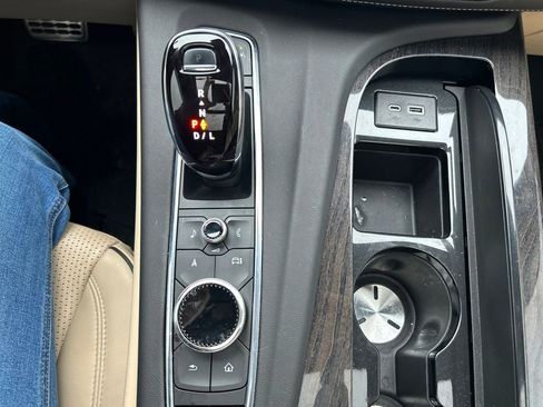 Used 2023 Cadillac Escalade Premium Luxury w/ Performance Package image 34