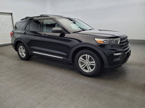 Used 2021 Ford Explorer XLT w/ Equipment Group 202A RWD image 11